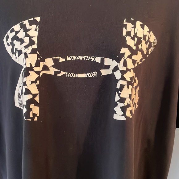 Large Under Armour The Girlfriend Tee black white graphic short sleeve shirt top - Picture 4 of 15